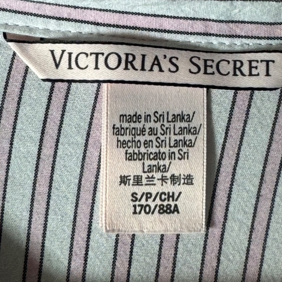 Victoria's Secret Button Front Sleep Shirt - Picture 4 of 4